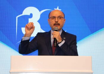 Kişi Muhatabını Kendi Gibi Bilirmiş!