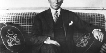 Atatürk Sevgisi Turnusol Kağıdıdır!